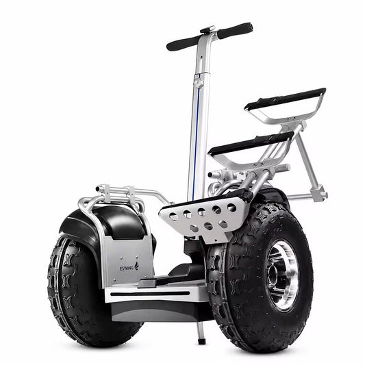 GOOTER BalancePro selbstbalancierender Golf-Scooter Frontansicht mit seitlicher Golfbag-Halterung